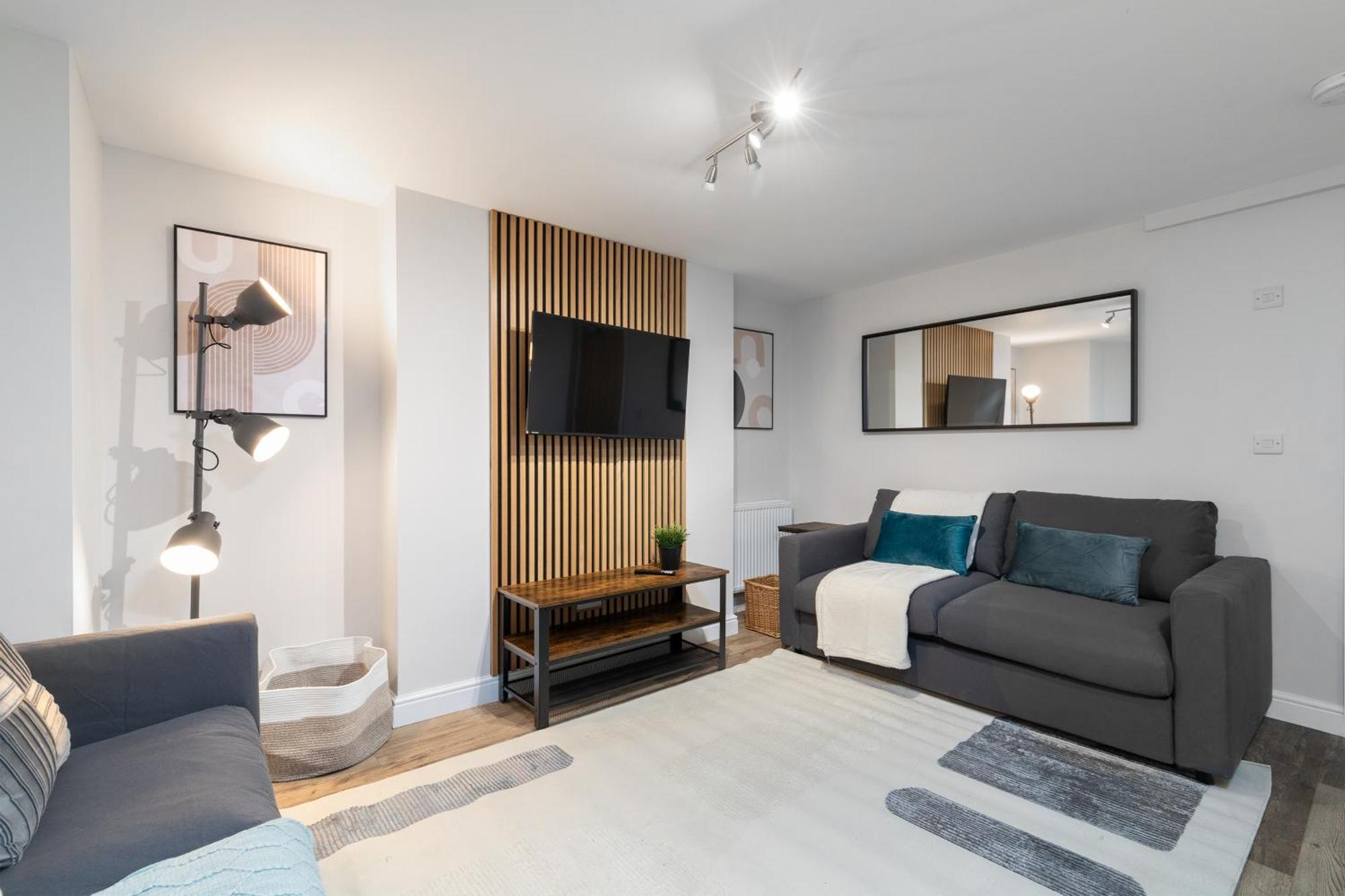 Luxury Lower-level One Bed Apartment Leeds (West Yorkshire)