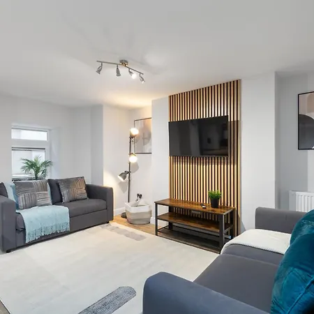 Luxury Lower-Level One Bed Apt Leeds  Exterior photo