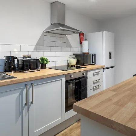 Luxury Lower-Level One Bed Apt Leeds  Exterior photo