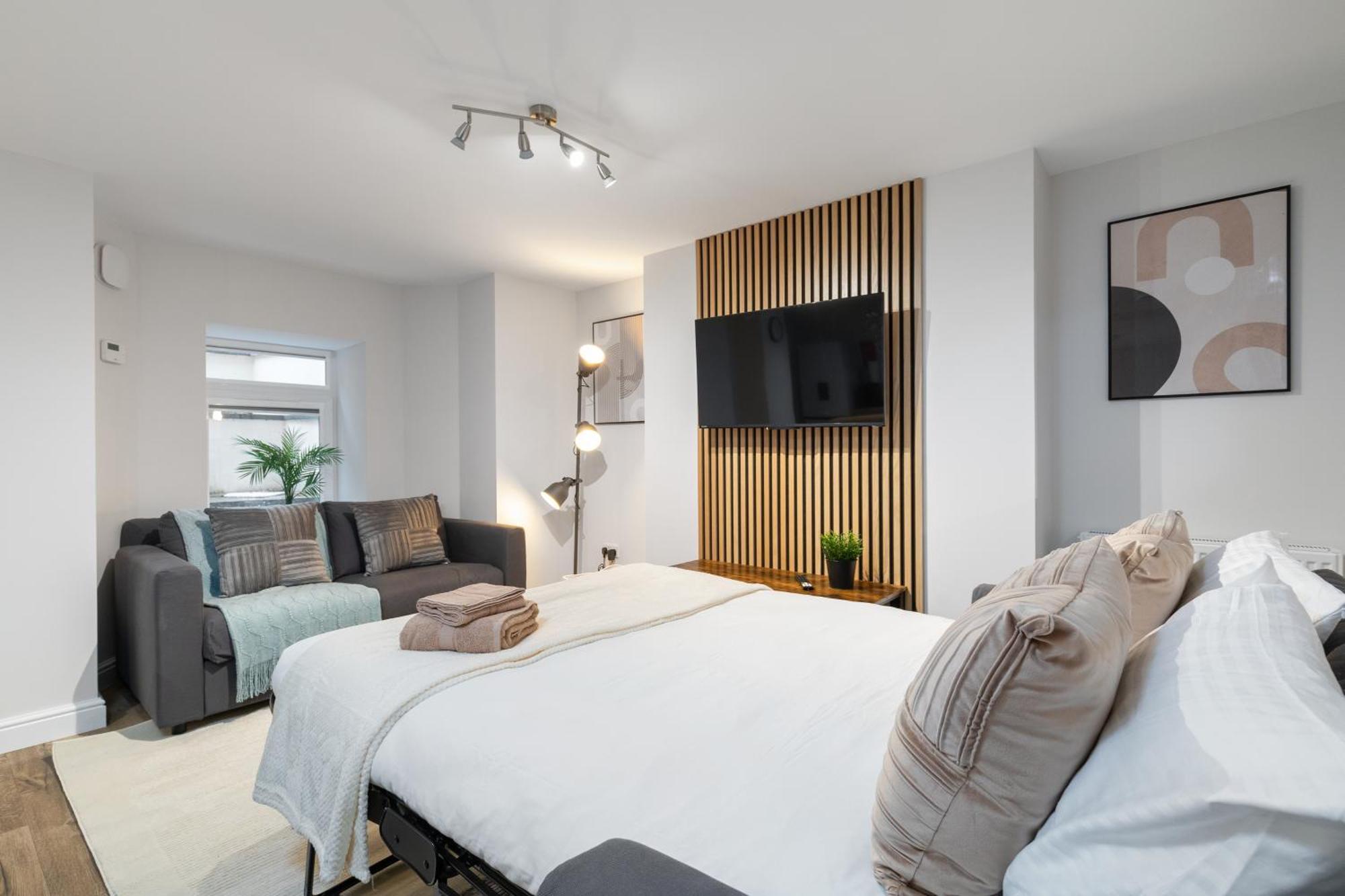 Апартаменты Luxury Lower-level One Bed *