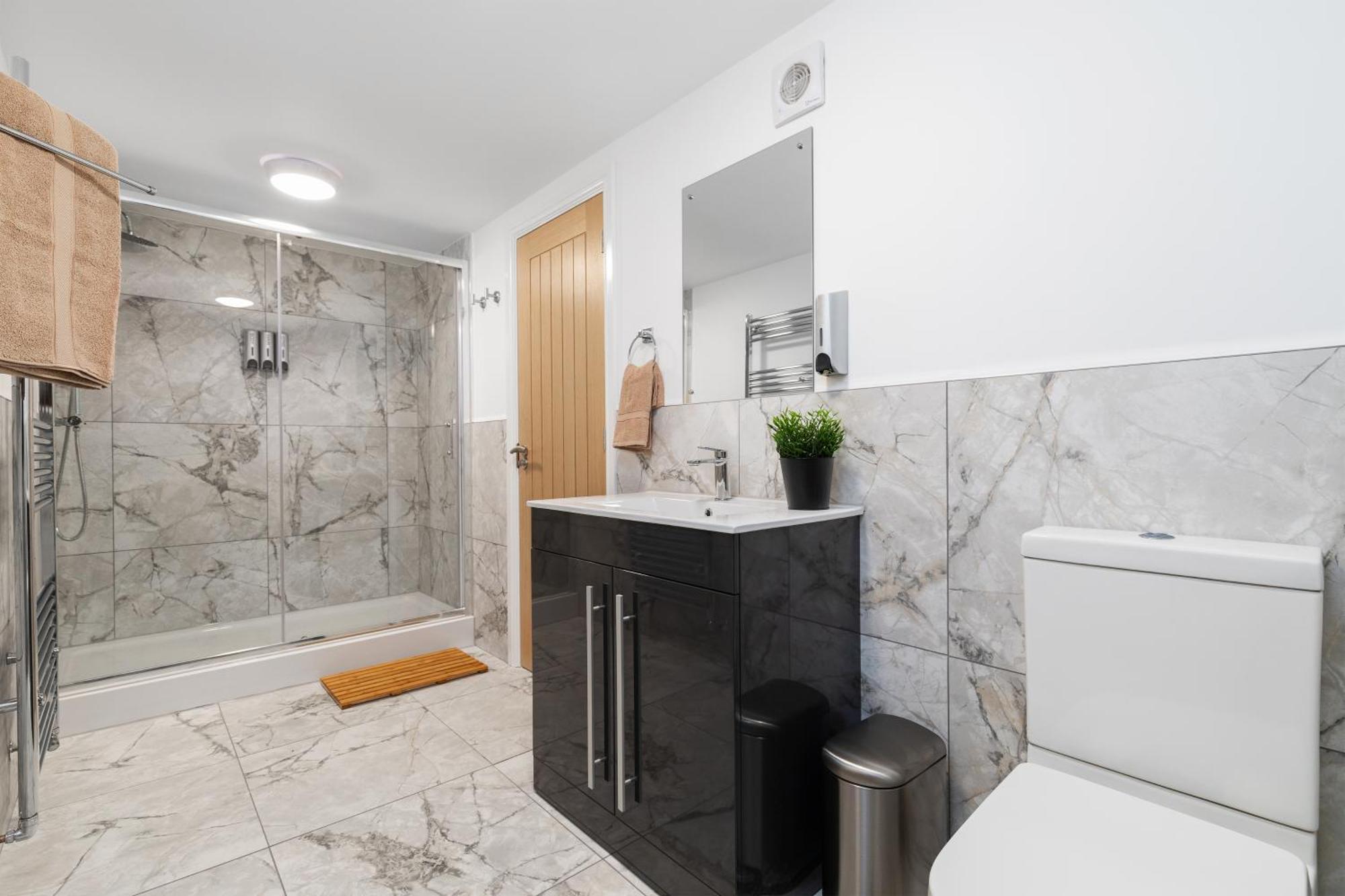 Апартаменты Luxury Lower-level One Bed Лидс